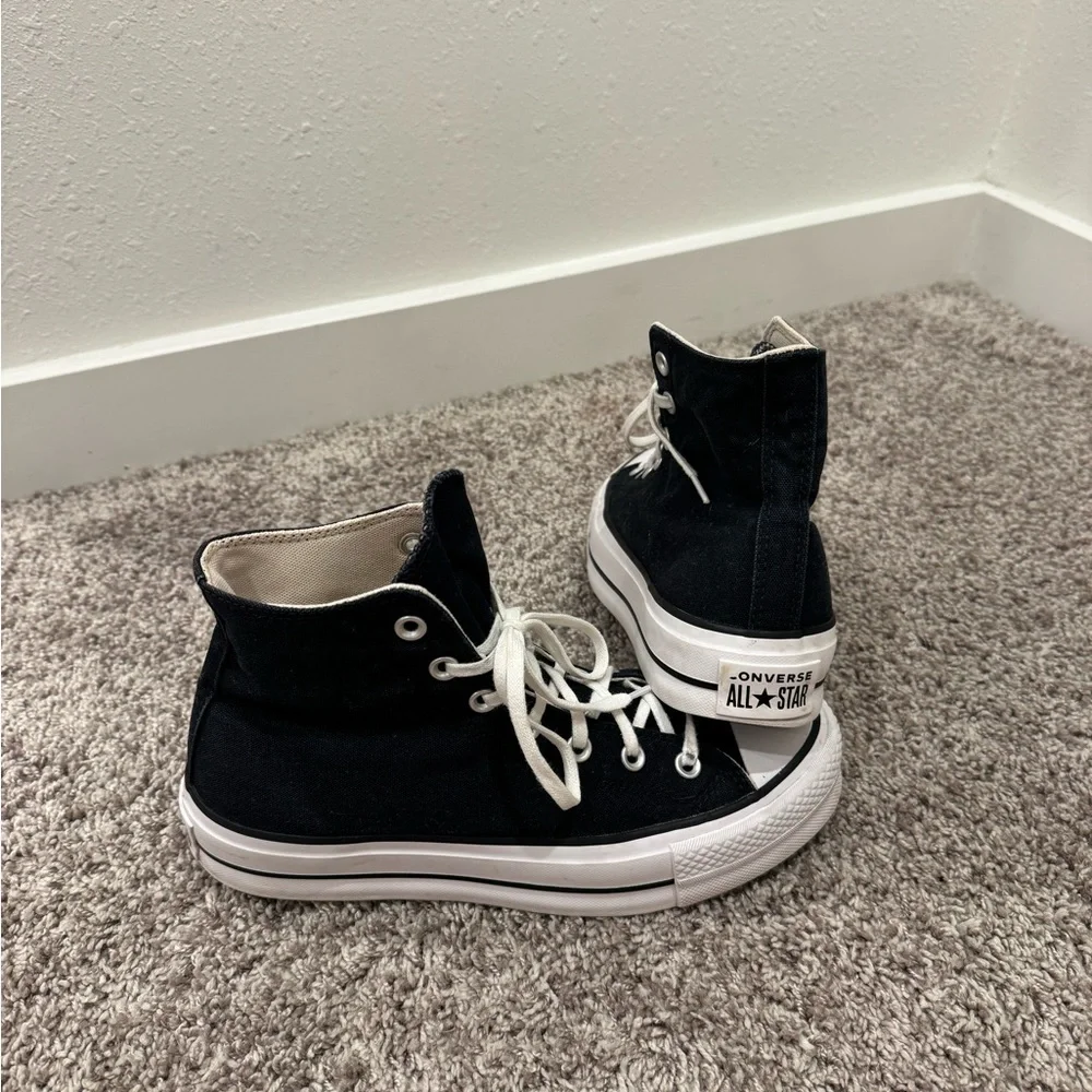 Converse hardly worn